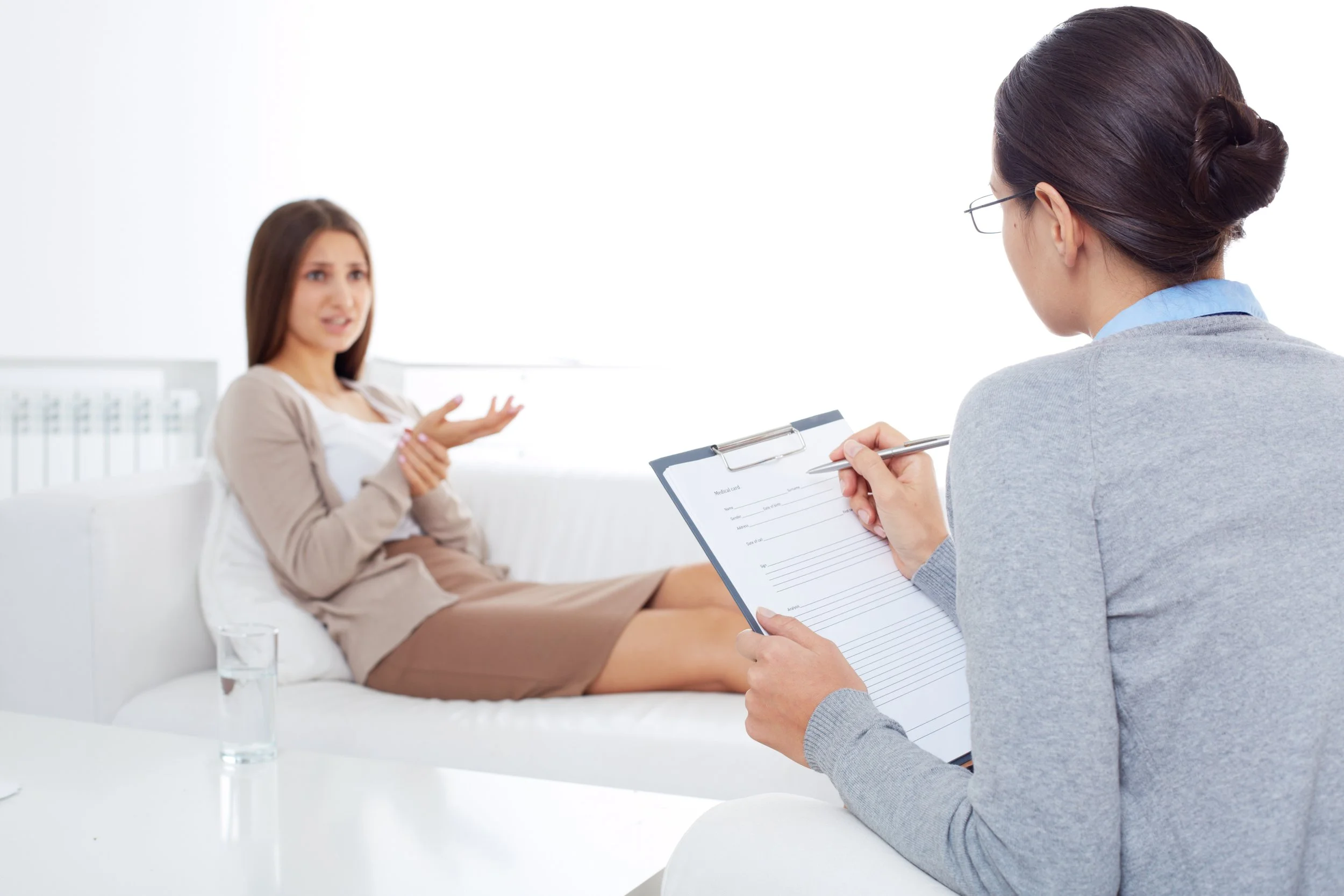 Integrative Psychiatry Services vs. Traditional Care: What’s the Difference?